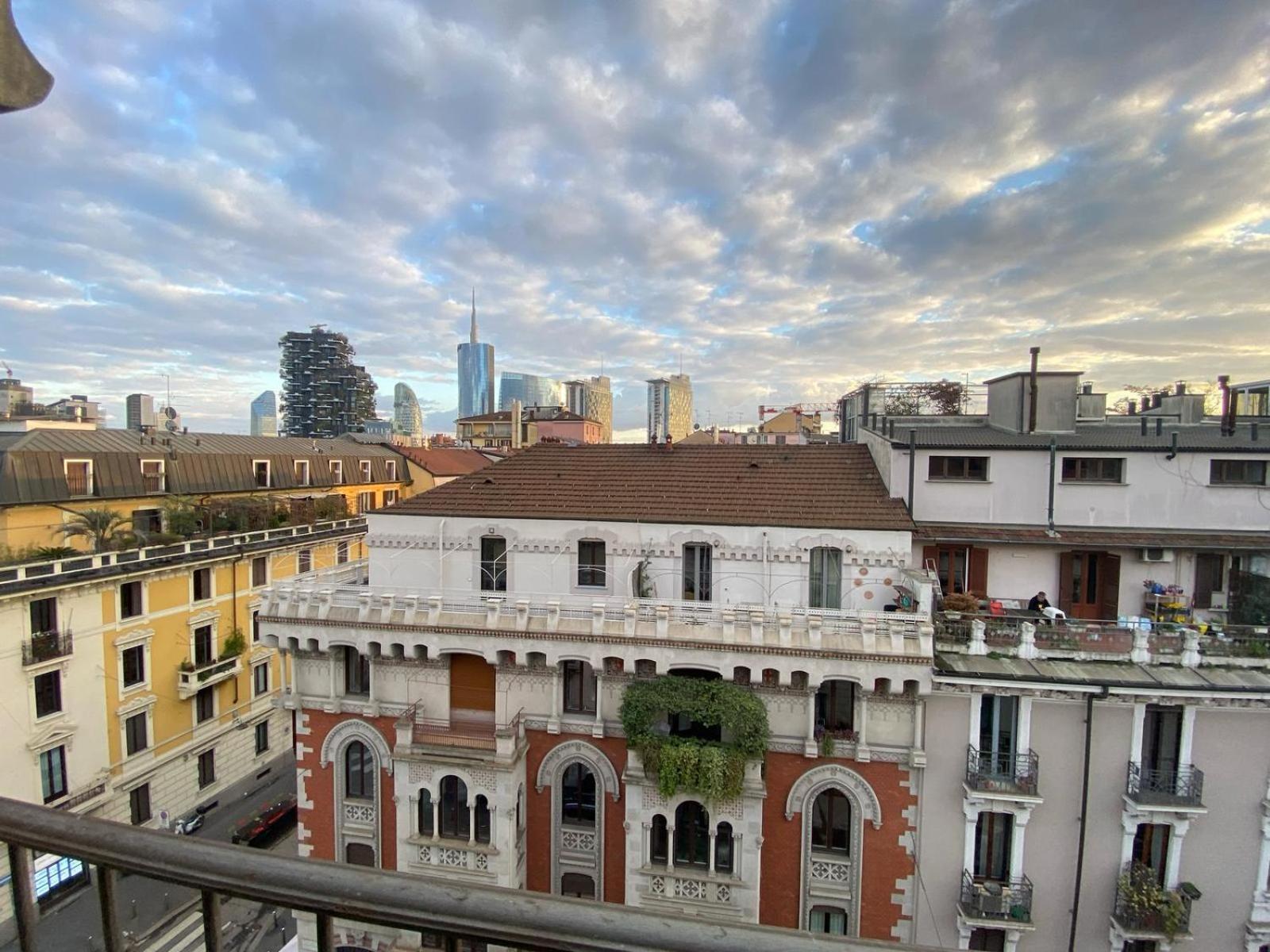 Skyline Isola * Mailand